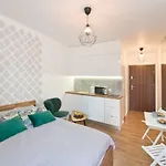 Yourapart Chmielna Park 3* 格但斯克