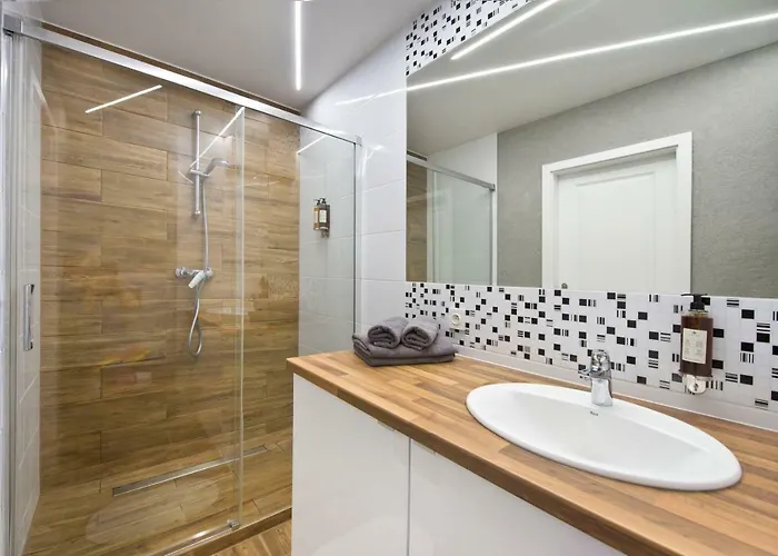 Yourapart Chmielna Park 3*