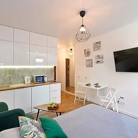 Yourapart Chmielna Park 3*