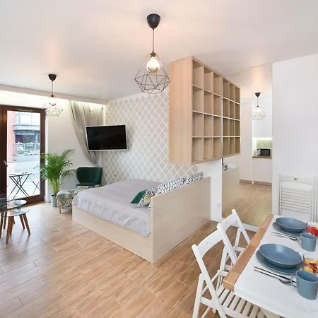 Yourapart Chmielna Park Aparthotel 3*