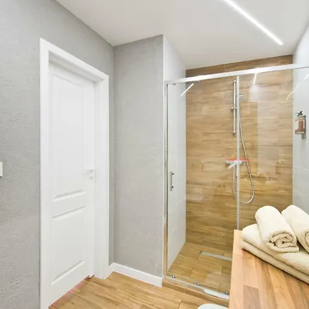 Yourapart Chmielna Park Aparthotel